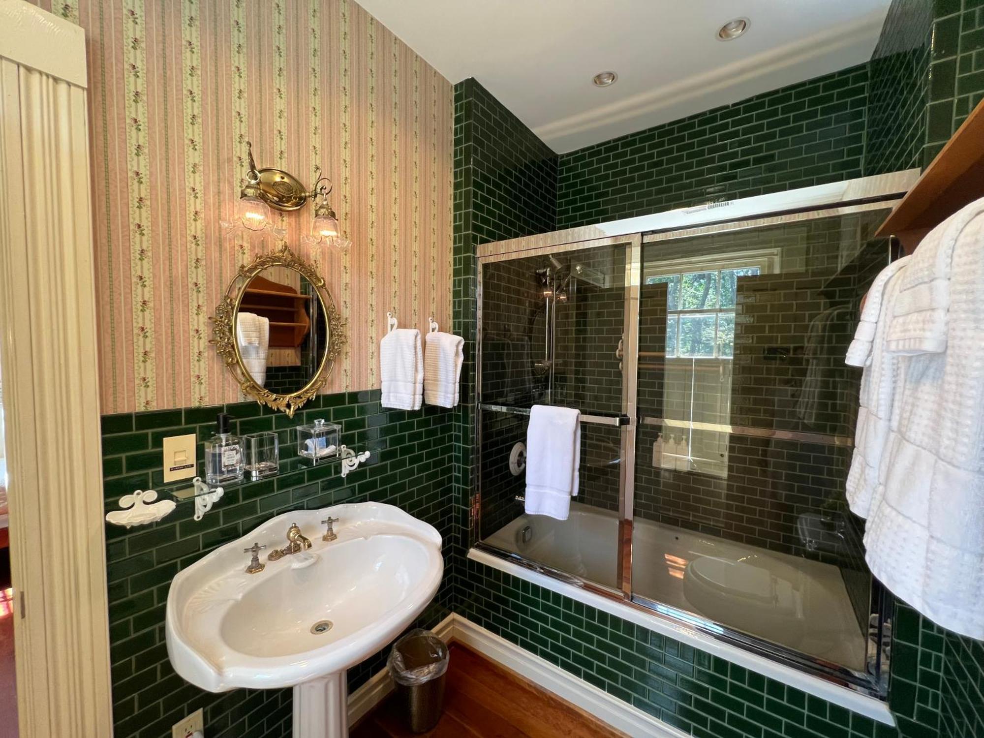 Stonegate Lexington Quarto foto